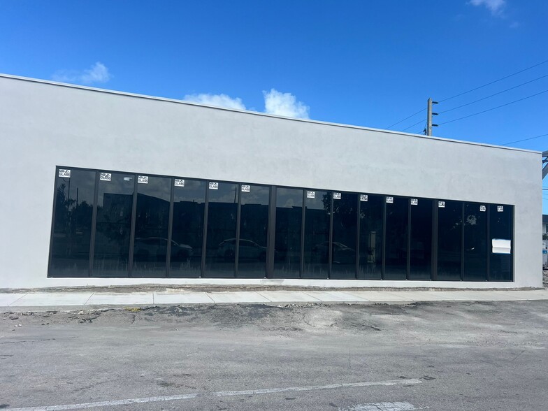 2217-2221 N Federal Hwy, Hollywood, FL for lease - Building Photo - Image 2 of 18