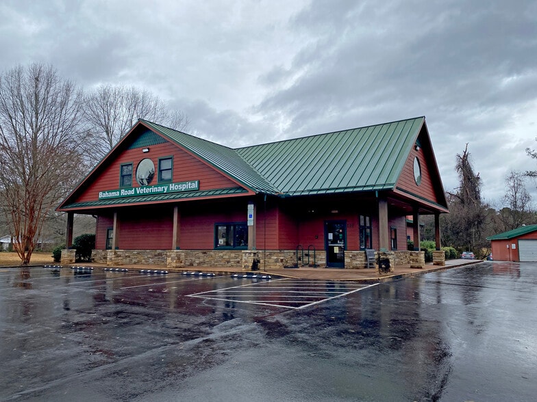 101 Bahama Rd, Bahama, NC for sale - Primary Photo - Image 1 of 17