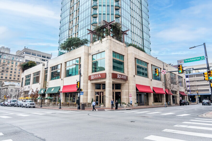 500 Throckmorton St, Fort Worth, TX à louer - Photo du bâtiment - Image 2 de 11