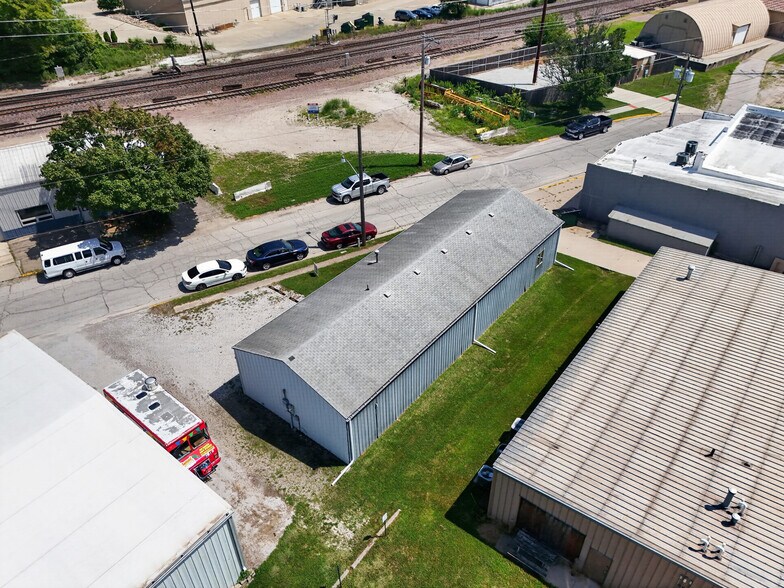 908 N 4th St, Ames, IA à louer - Photo du bâtiment - Image 3 de 17