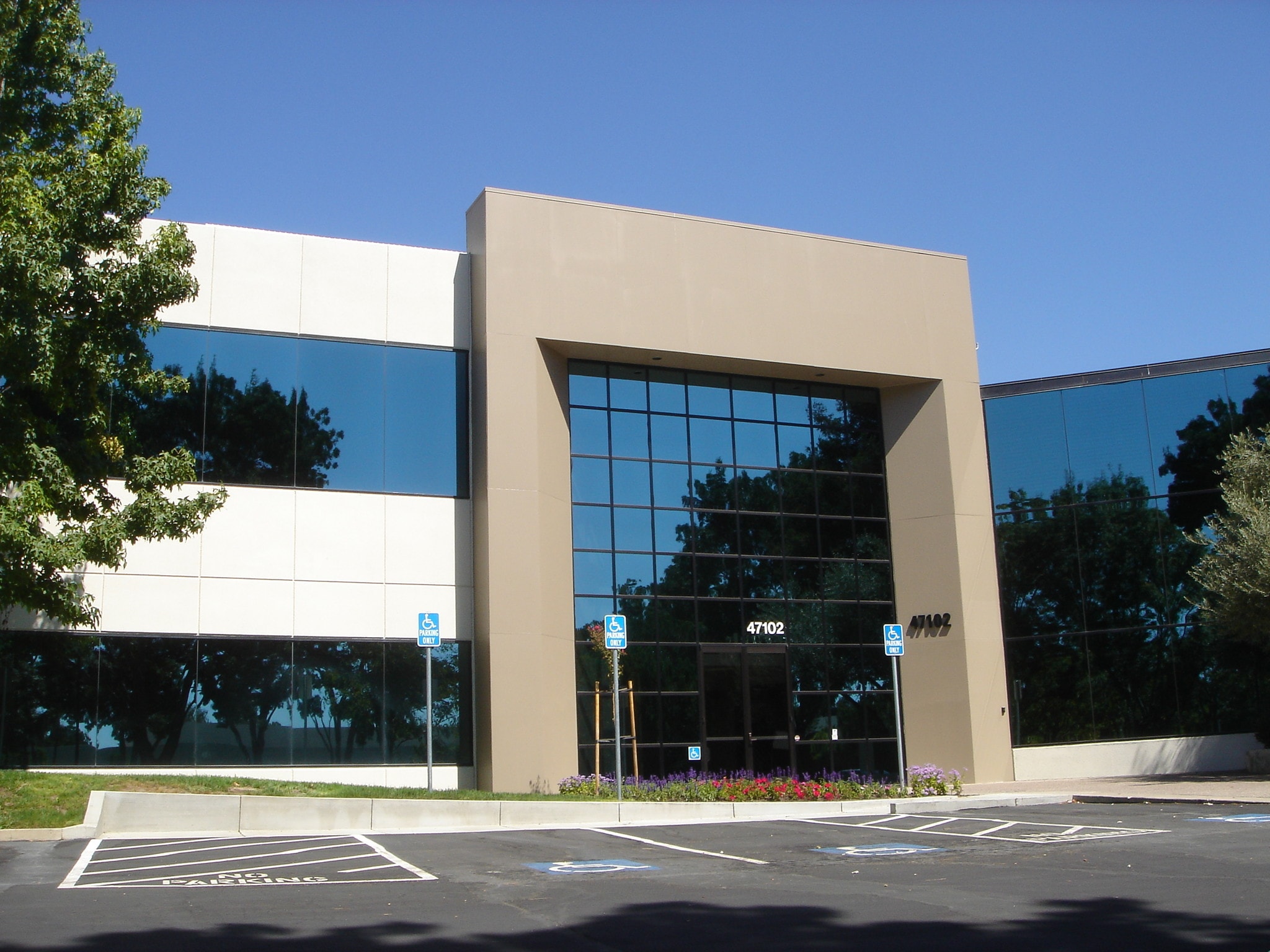47092-47132 Mission Falls Ct, Fremont, CA for lease Building Photo- Image 1 of 8