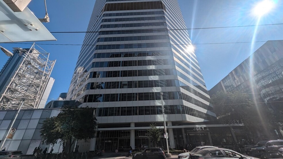 1 Dundas St W, Toronto, ON à louer - Photo du bâtiment - Image 2 de 10