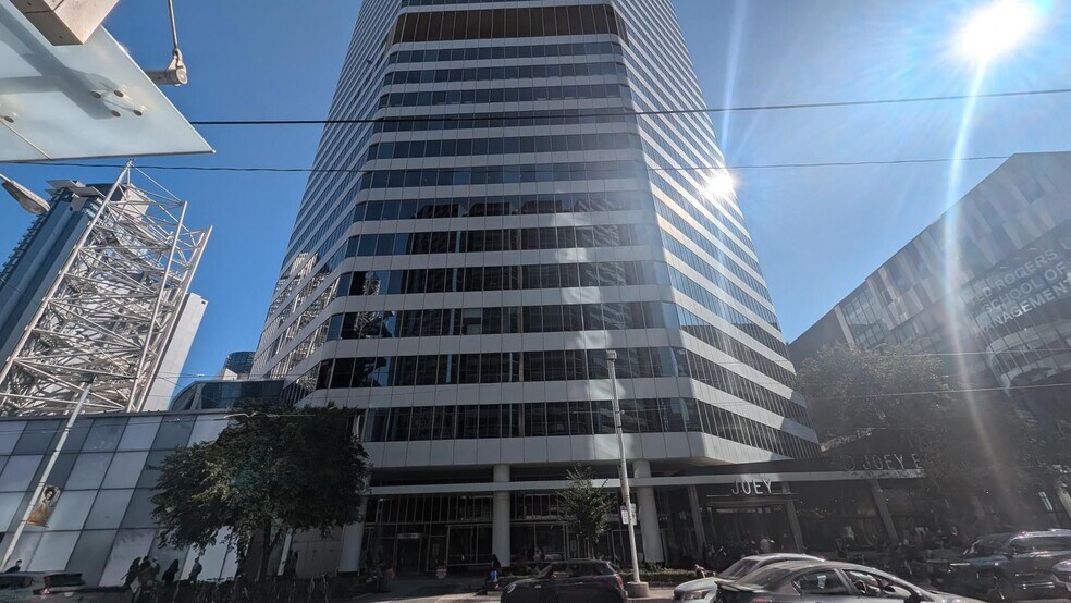 1 Dundas St W, Toronto, ON à louer - Photo du bâtiment - Image 2 de 10