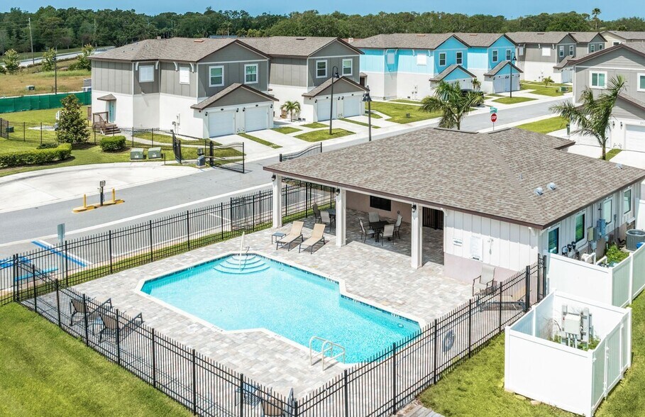 2108 Sebring Pl, Clearwater, FL à vendre - Photo du bâtiment - Image 3 de 10