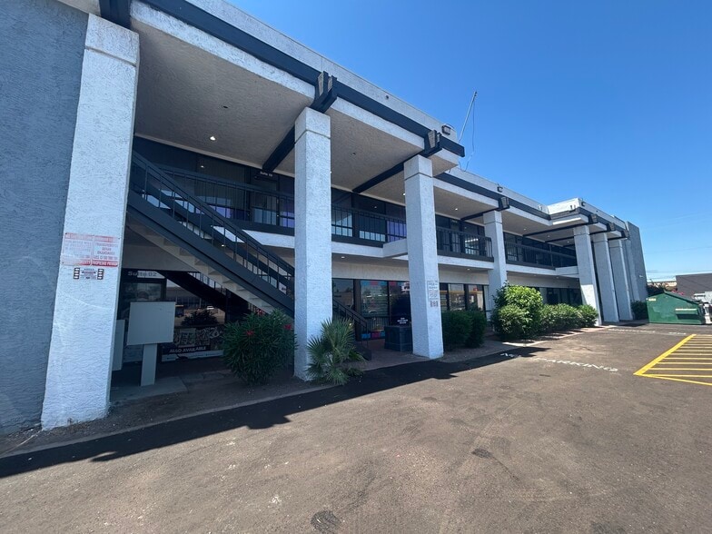 1917 W Glendale Ave, Phoenix, AZ for lease - Building Photo - Image 1 of 1