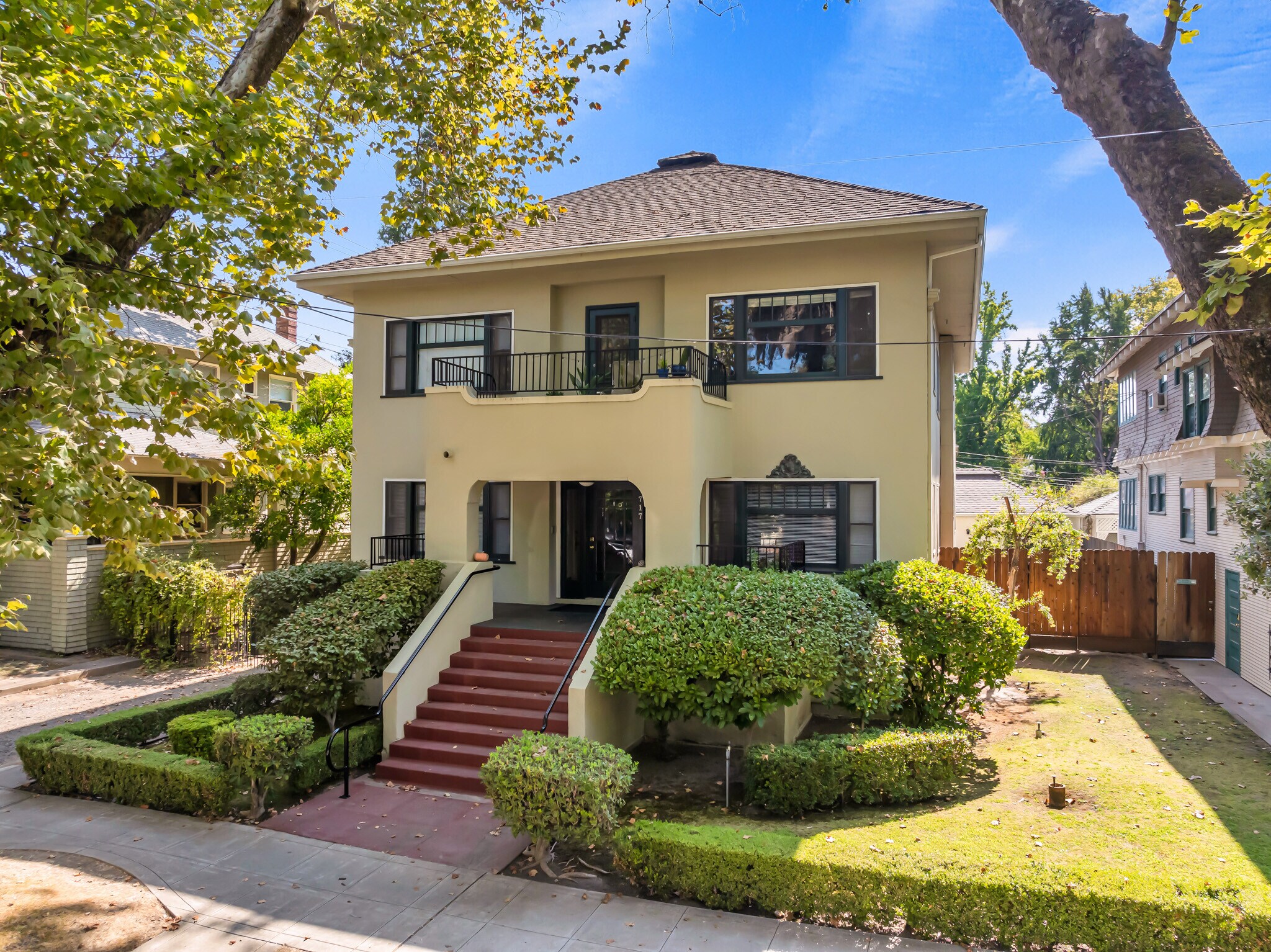 717 21st St, Sacramento, CA à vendre Photo du bâtiment- Image 1 de 1