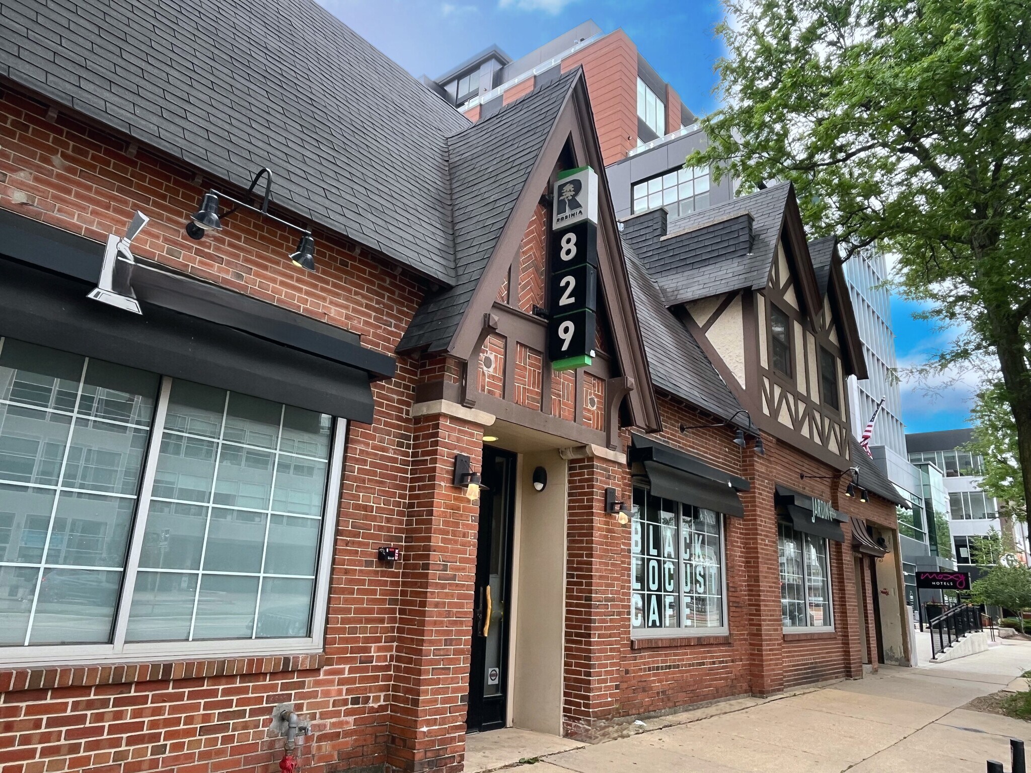 829 E Washington Ave, Madison, WI for lease Building Photo- Image 1 of 12