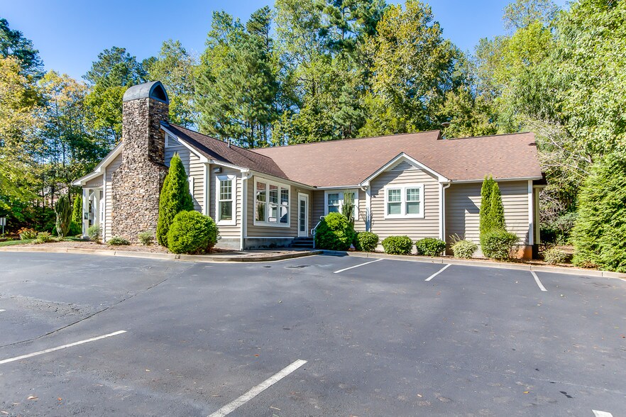 135 Professional Park Dr, Seneca, SC à louer - Photo du bâtiment - Image 3 de 45