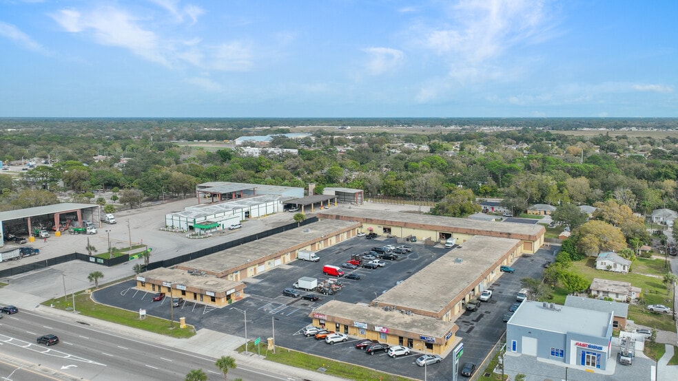 3080 N Washington Blvd, Sarasota, FL for lease - Building Photo - Image 2 of 9