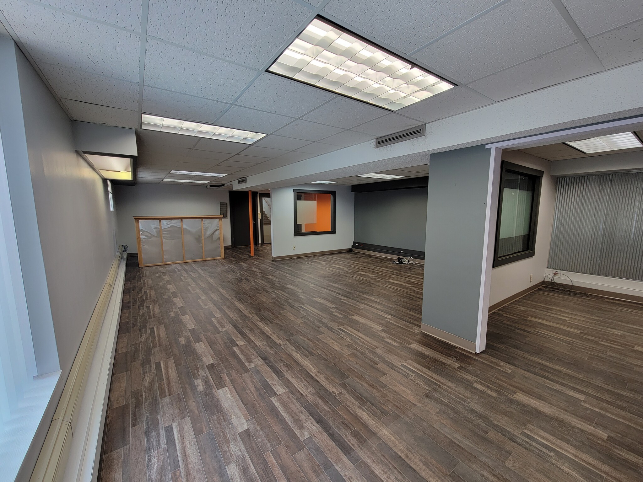 215 N 3rd St, Bismarck, ND for lease Interior Photo- Image 1 of 20