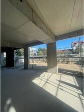 Retail in Brignais for lease Interior Photo- Image 1 of 4