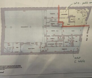 Plus de détails pour Local d'activités à louer