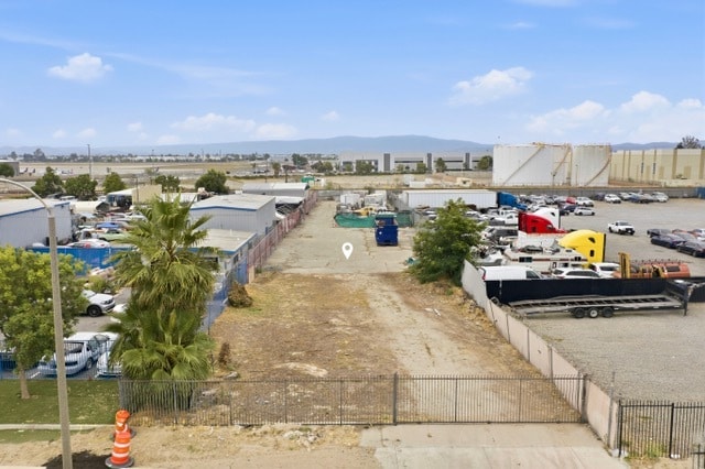 1328 E Holt Blvd, Ontario, CA à vendre - Photo du bâtiment - Image 2 de 3