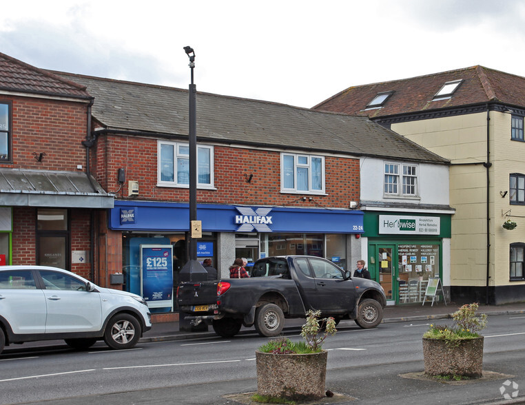 22-24 Commercial Rd, Totton for lease - Building Photo - Image 3 of 3