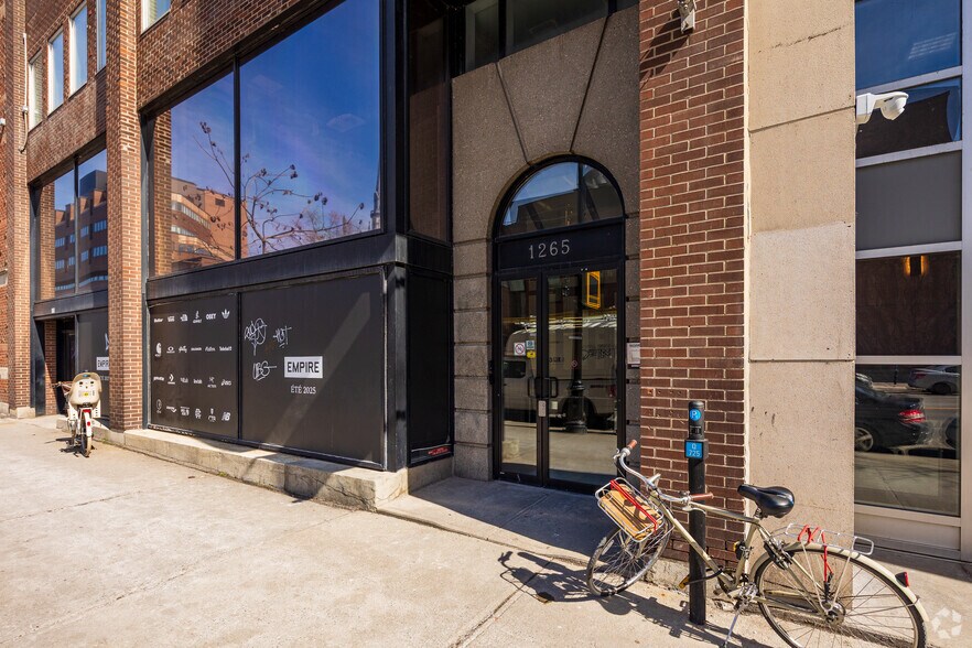 1265 Rue Berri, Montréal, QC à louer - Photo principale - Image 1 de 10