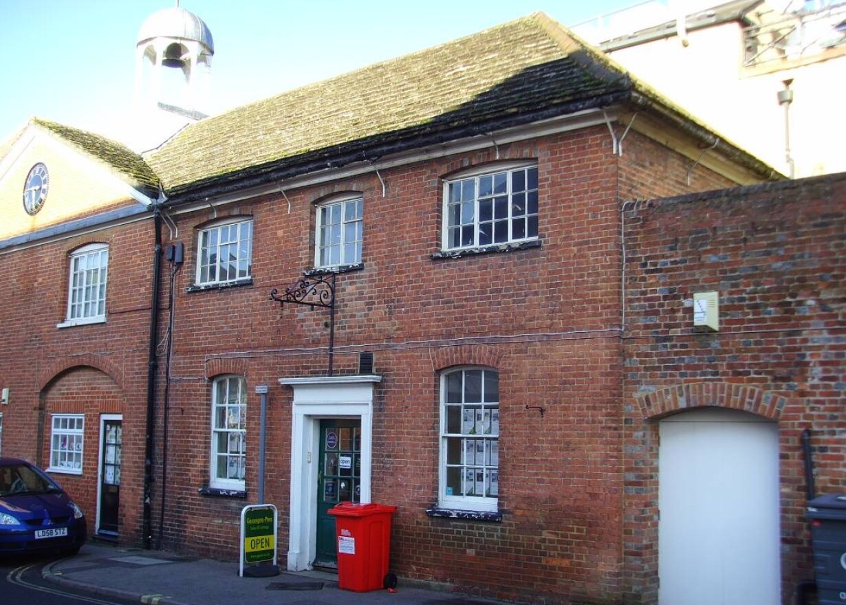 1 Blackhorse Way, Horsham à vendre Photo principale- Image 1 de 2