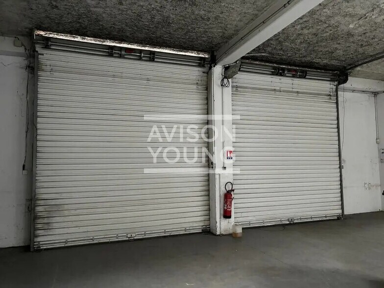 Flex in Aulnay-sous-Bois for lease - Interior Photo - Image 3 of 9