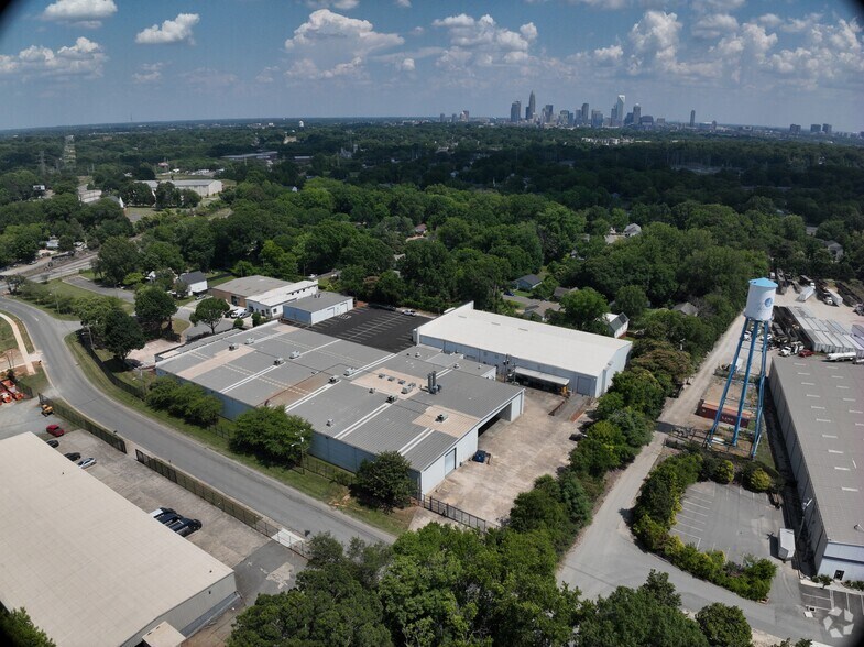 115 S Dwelle St, Charlotte, NC à louer - Communauté Matterport - Image 3 de 28