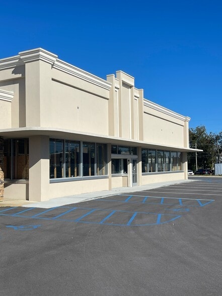564-578 W Main St, Dothan, AL for lease - Building Photo - Image 1 of 7