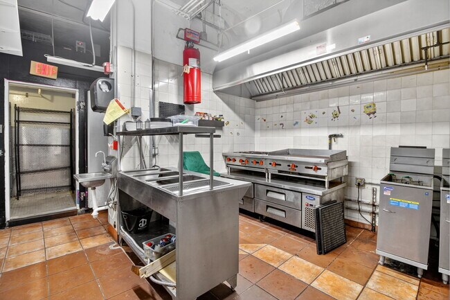 Plus de détails pour 1200-1210 Washington Ave, Miami Beach, Miami Beach, FL - Bureau à louer