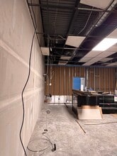 3142 142 St NW, Edmonton, AB for lease Interior Photo- Image 1 of 9