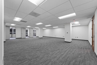 8229 Boone Blvd, Vienna, VA à louer Photo du bâtiment- Image 1 de 20