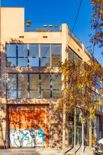 Office in Barcelona, Barcelona for sale - Building Photo - Image 3 of 5