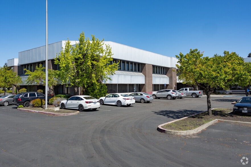 1234 Empire St, Fairfield, CA for lease - Primary Photo - Image 1 of 7