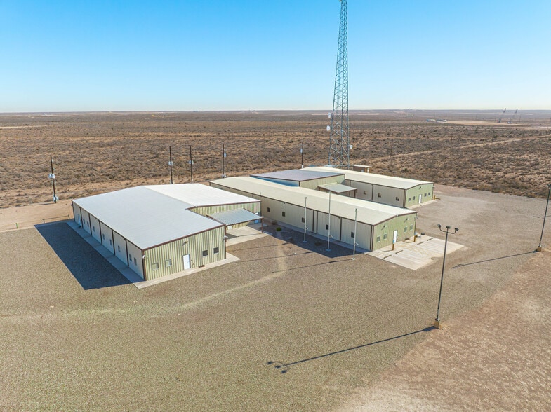 906 S Highway 285, Pecos, TX à vendre - Photo du bâtiment - Image 2 de 75