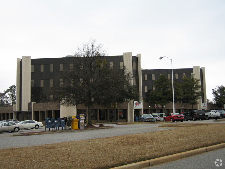 810 Dutch Square Blvd, Columbia, SC for lease - Building Photo - Image 2 of 29