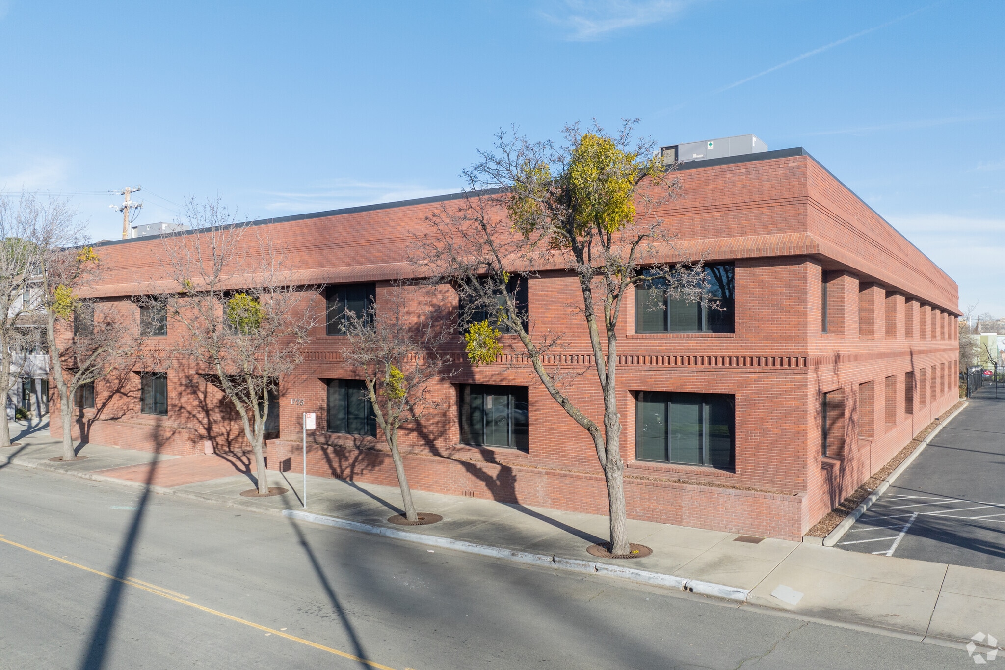 1725 23rd St, Sacramento, CA for lease Building Photo- Image 1 of 18