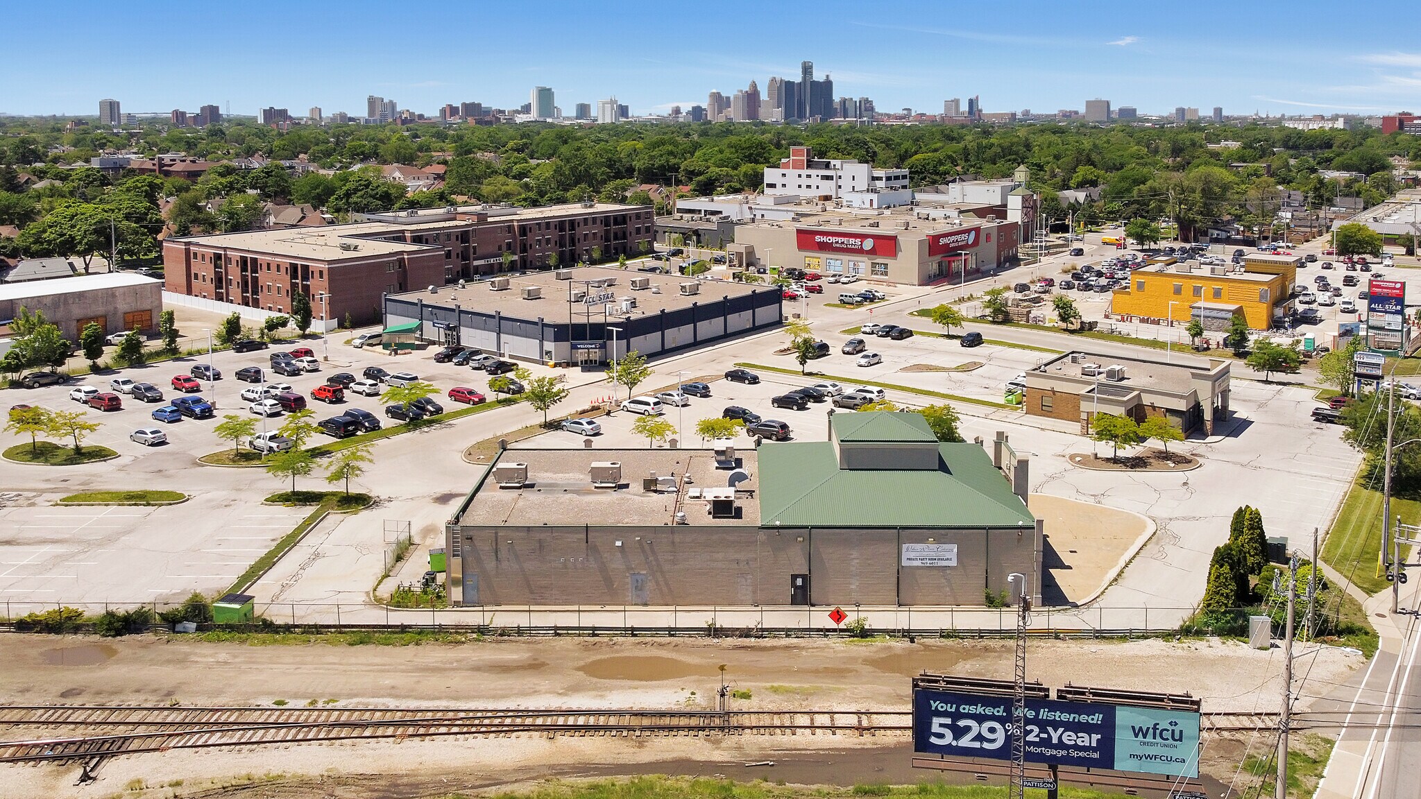 1395 Walker Rd, Windsor, ON à vendre Photo du bâtiment- Image 1 de 1