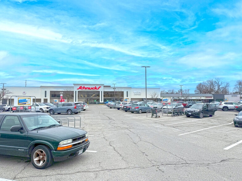 8800 Manchester Rd, Brentwood, MO for lease - Building Photo - Image 2 of 2