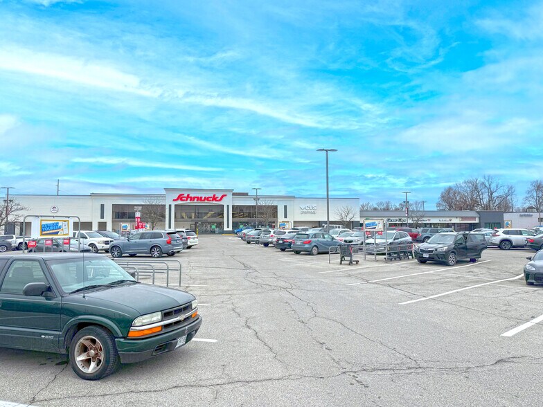 8800 Manchester Rd, Brentwood, MO à louer - Photo du bâtiment - Image 2 de 2