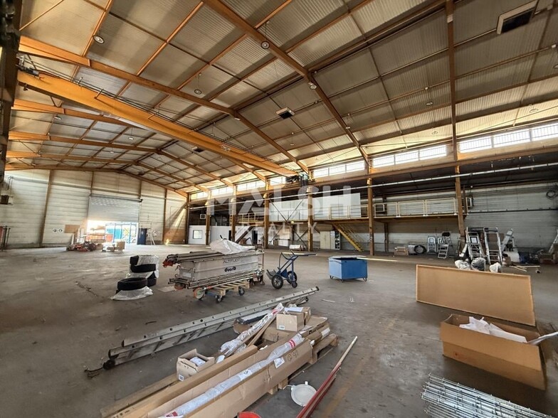 Avenue Karl Marx, Vaulx-en-Velin for lease - Interior Photo - Image 3 of 16
