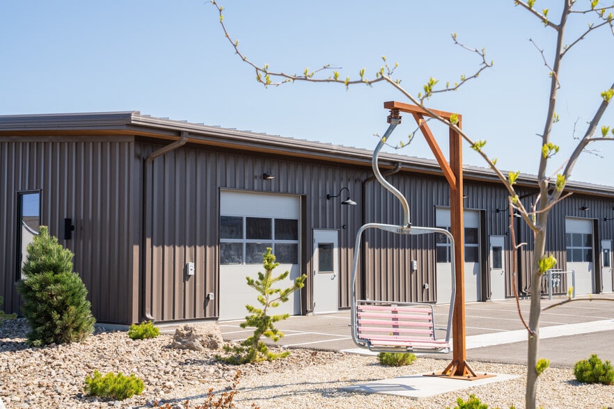 234 Eastland Dr, Twin Falls, ID for lease - Building Photo - Image 2 of 11