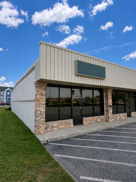 472 Western Blvd, Jacksonville, NC for lease - Building Photo - Image 2 of 3