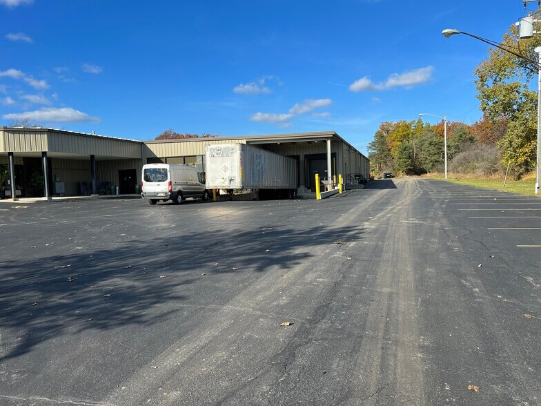4675 Transit Rd, Williamsville, NY à vendre - Photo du bâtiment - Image 3 de 11