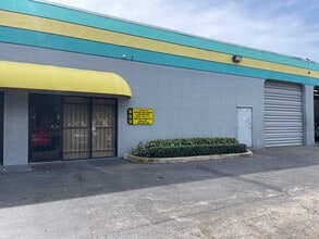 4990 SW 52nd St, Fort Lauderdale, FL à louer Photo intérieure- Image 1 de 5