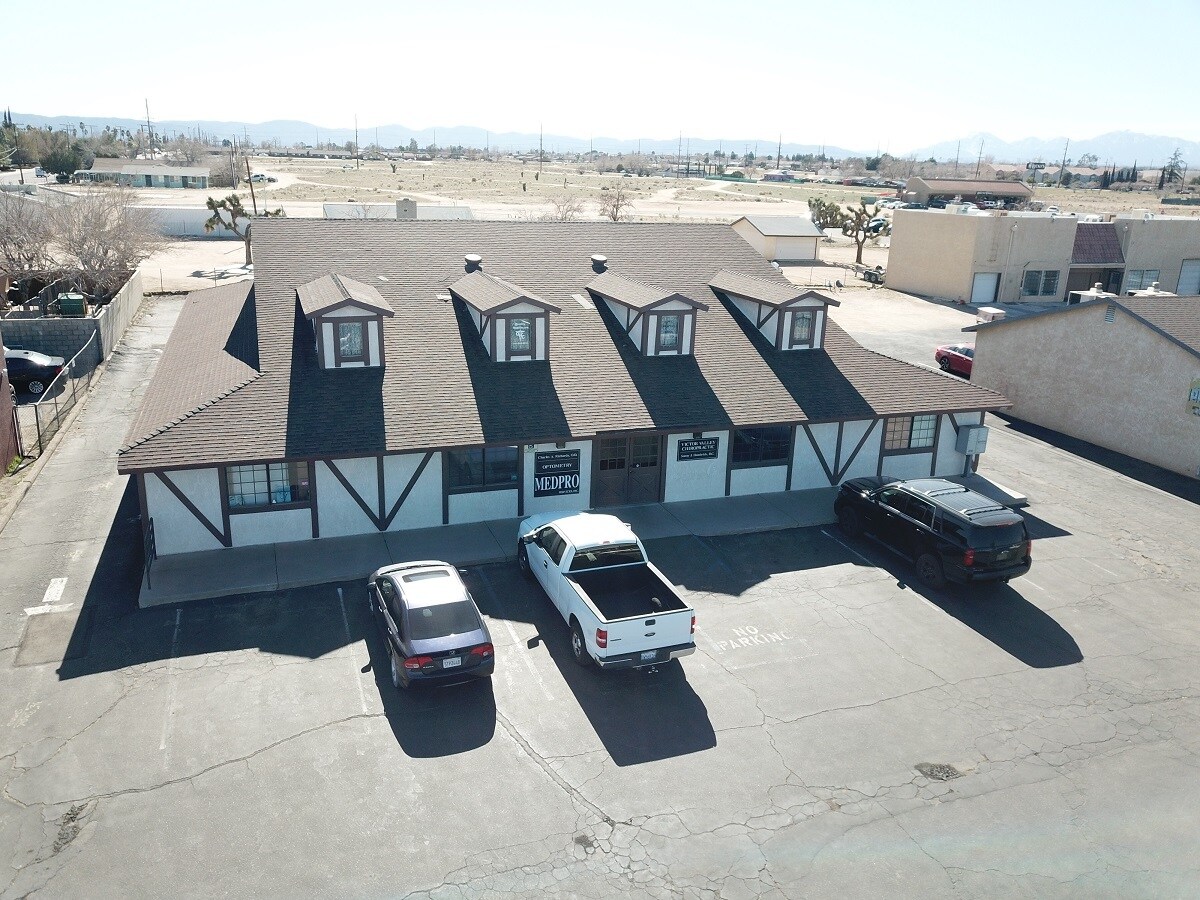 17151 Main St, Hesperia, CA à louer Photo du bâtiment- Image 1 de 17