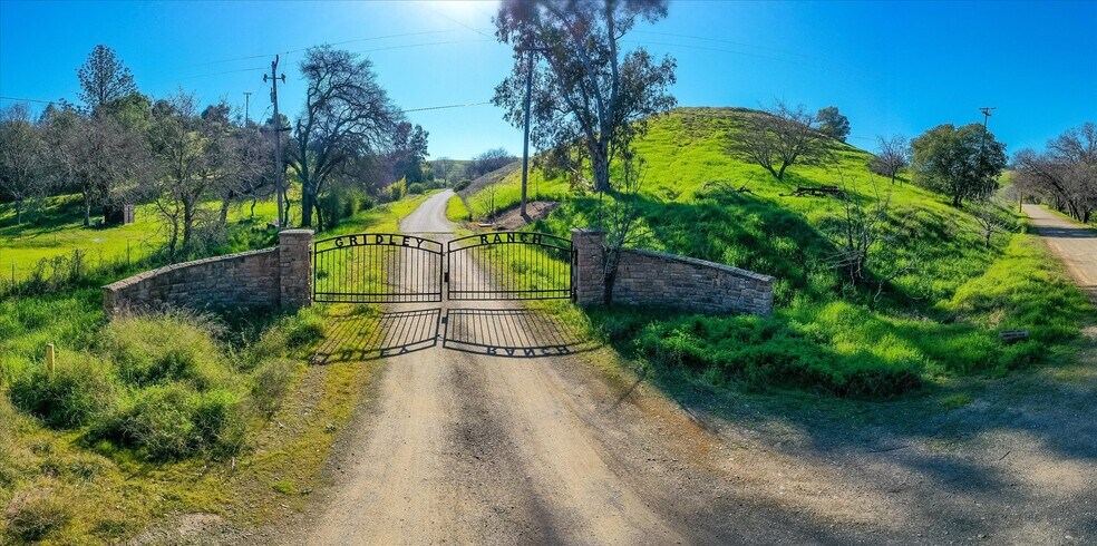 11 Lots 5-Are Ranch Development portfolio of 1 properties for sale on LoopNet.ca - Building Photo - Image 2 of 86