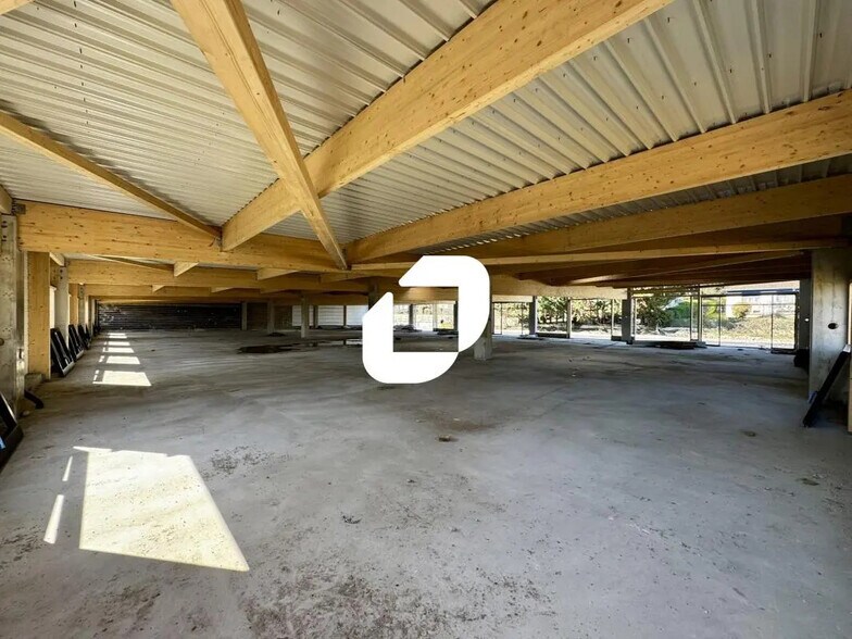 Flex dans Cormontreuil à louer - Photo du bâtiment - Image 2 de 7