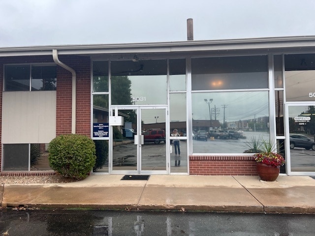 5025-5039 S Federal Blvd, Englewood, CO for lease Building Photo- Image 1 of 16