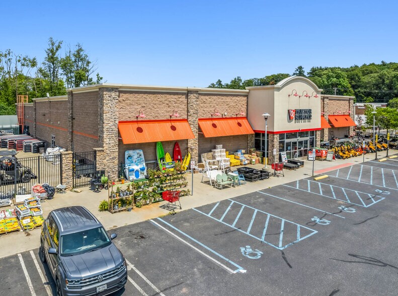 1611 Ulster Ave, Lake Katrine, NY à vendre - Photo du bâtiment - Image 2 de 6