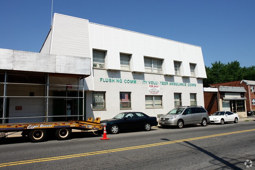 4314 162nd St, Flushing, NY for lease - Building Photo - Image 2 of 3