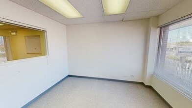 805-815 E Rand Rd, Arlington Heights, IL for lease - Commercial Listing Video 