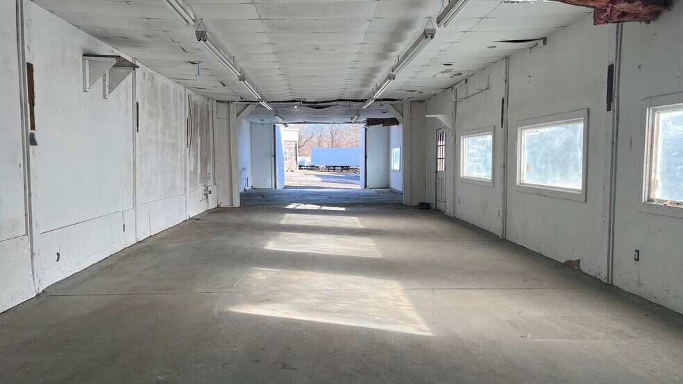 96 Lombard Ave, West Barnstable, MA for lease - Building Photo - Image 1 of 4
