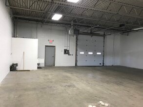 1239-1309 Monroe Ave, New Philadelphia, OH à louer Photo du bâtiment- Image 1 de 4