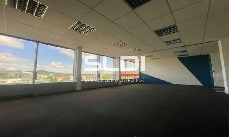 Bureau dans Lyon à louer - Photo du bâtiment - Image 3 de 5