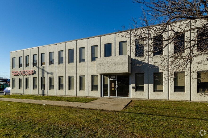 6445 Ch de la Côte-de-Liesse, Montréal, QC à louer - Photo du bâtiment - Image 2 de 12